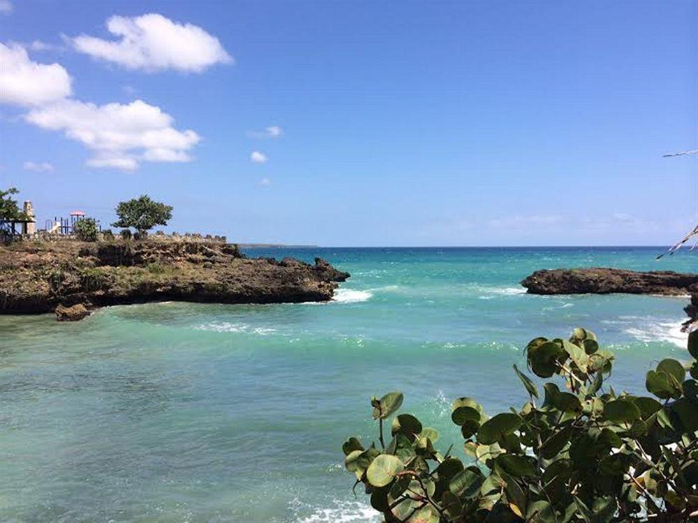 Hotel El Viejo Pirata Boca de Yuma エクステリア 写真